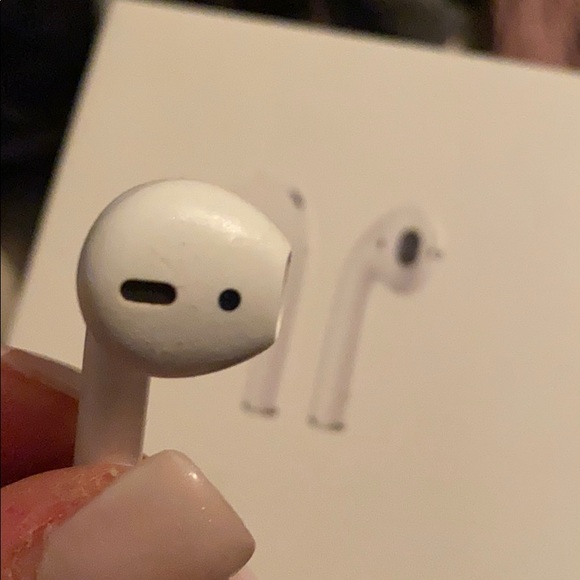AIRPODS 1st GEN - Picture 6 of 10